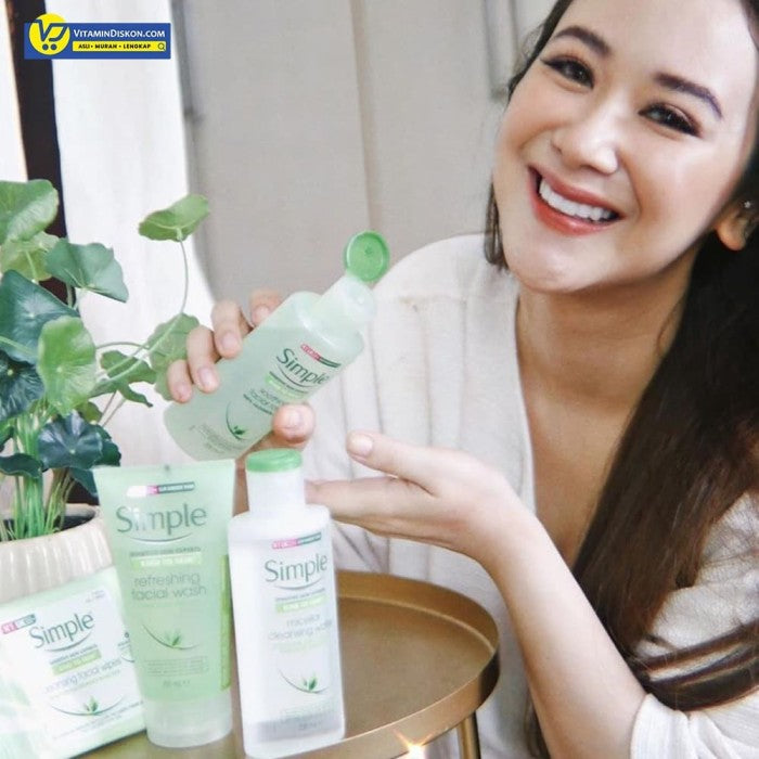 SIMPLE KIND TO SKIN SOOTHING FACIAL TONER 100% ALCOHOL FREE 200 ML